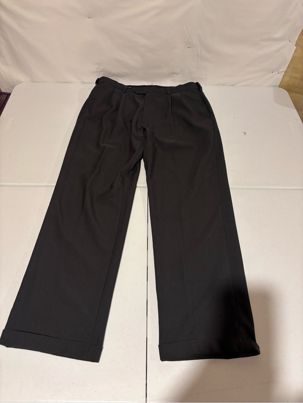 Haggar Men’s Size 36x32 Classic Fit Gray Flat Front Dress Pants